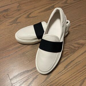 Ugg Chayze white and Black Slip-On Shoes